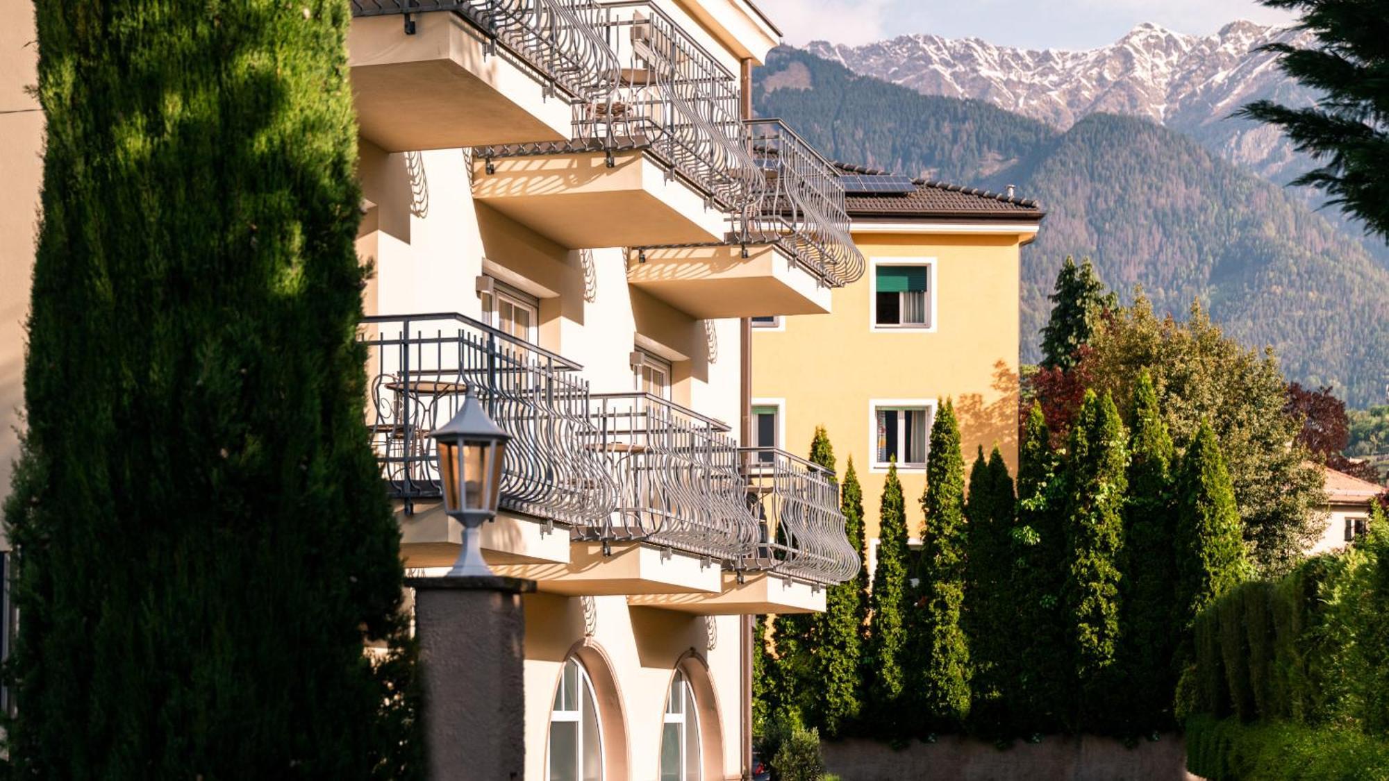Hotel Villa Laurus メラーノ エクステリア 写真