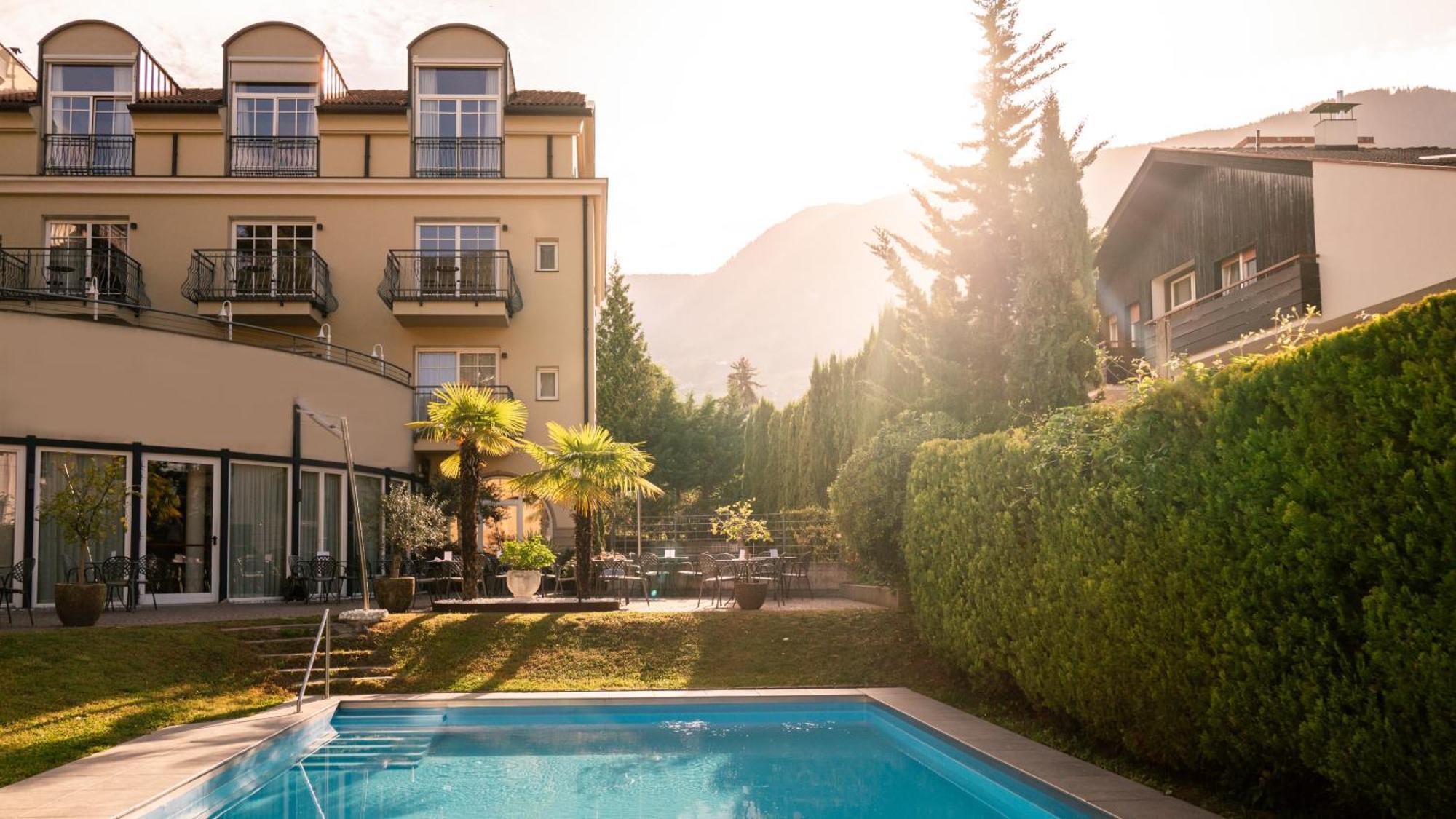 Hotel Villa Laurus メラーノ エクステリア 写真
