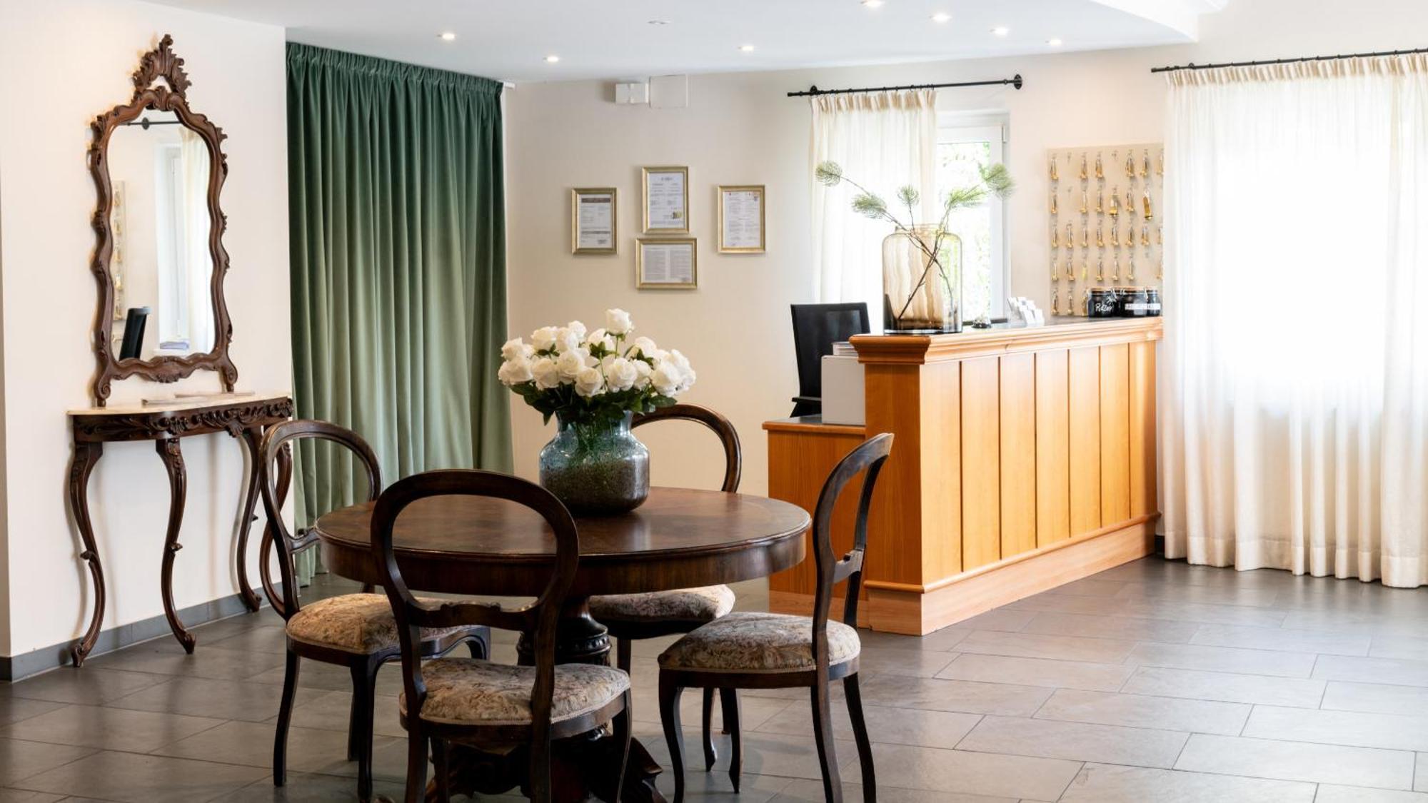Hotel Villa Laurus メラーノ エクステリア 写真